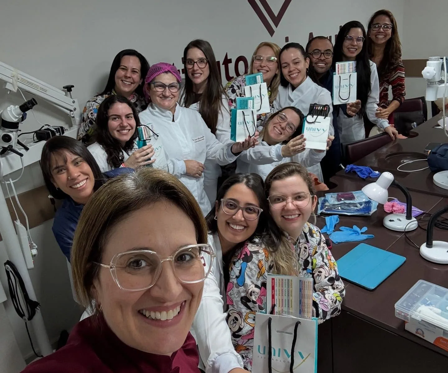 Turma 1 da Especialização em Odontopediatria reunida