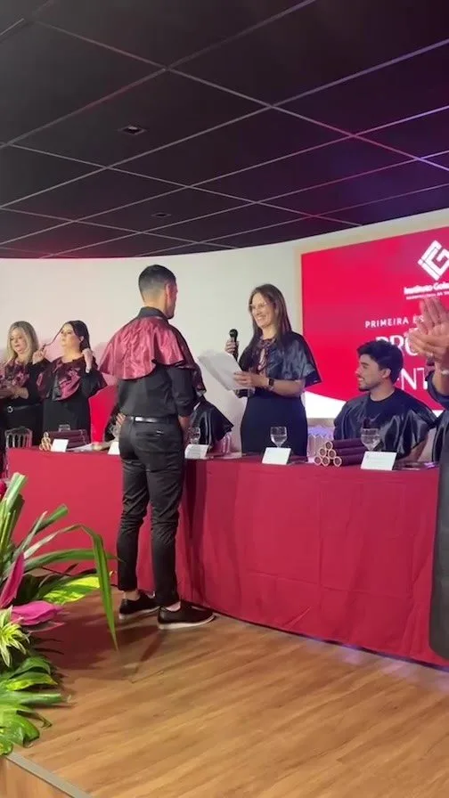 Turma 1 da Especialização em Prótese e Dentística no IGA