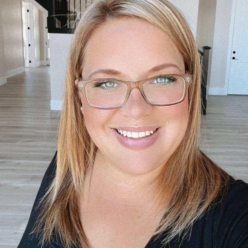 Alexis Gabaldon, Realtor