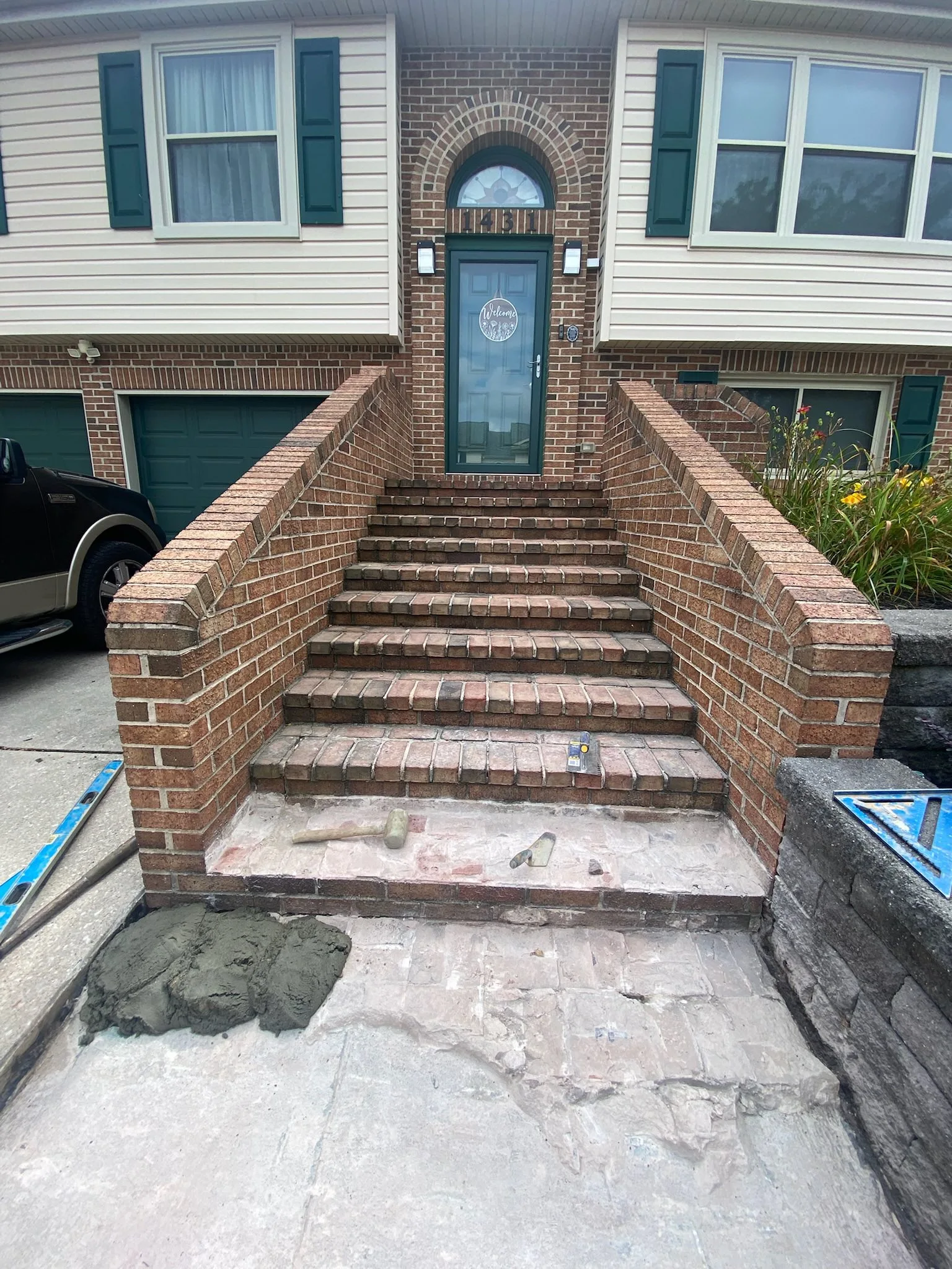  Patios & Concrete Patios