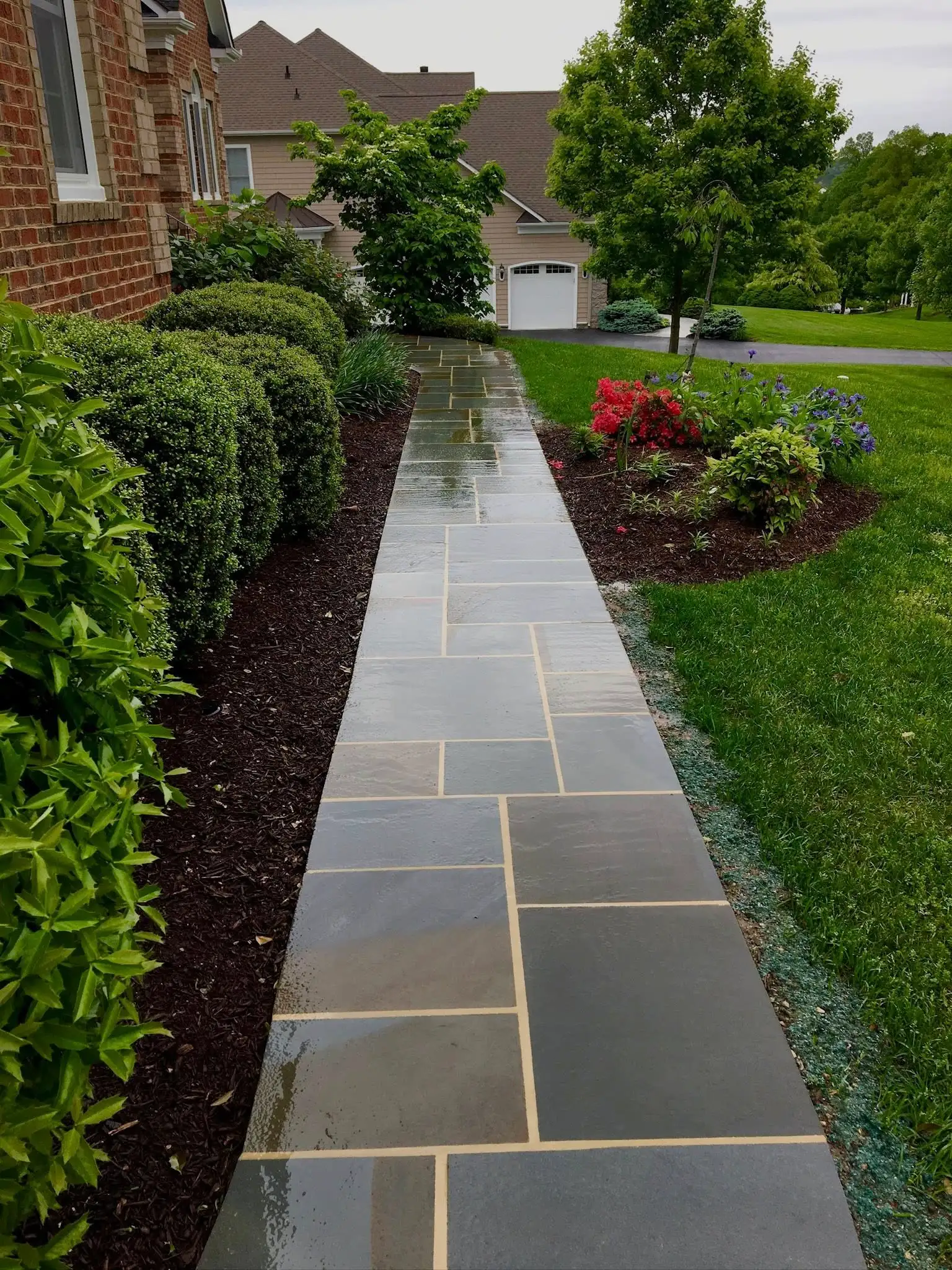  Walkways & Sidewalks