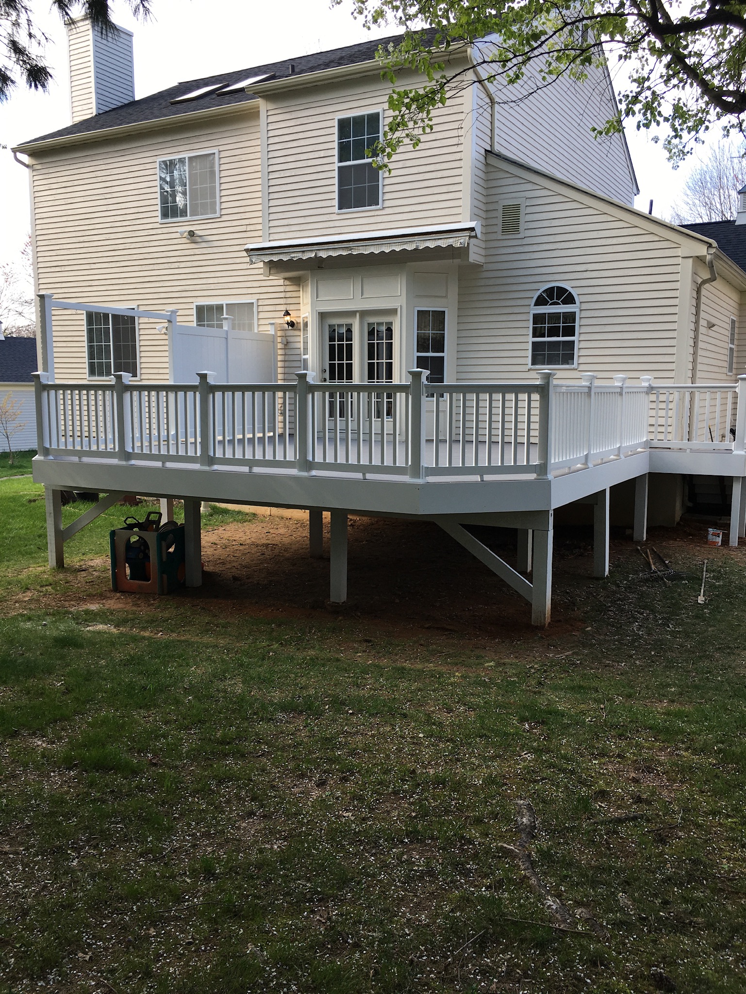 Ellicott City Vinyl Fencing & Decks
