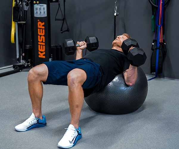 alternating chest press