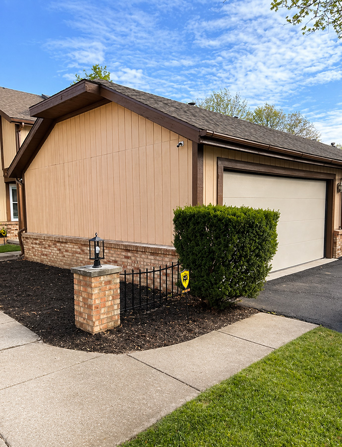 1052 Valley Grove Dr, Maumee OH