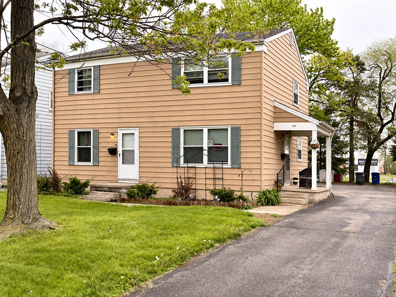 2317 & 2319 Byrneway Dr, Toledo OH