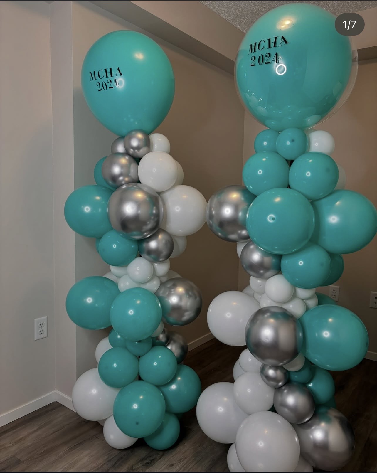 Luxury suite decoration with elegant balloon arrangement