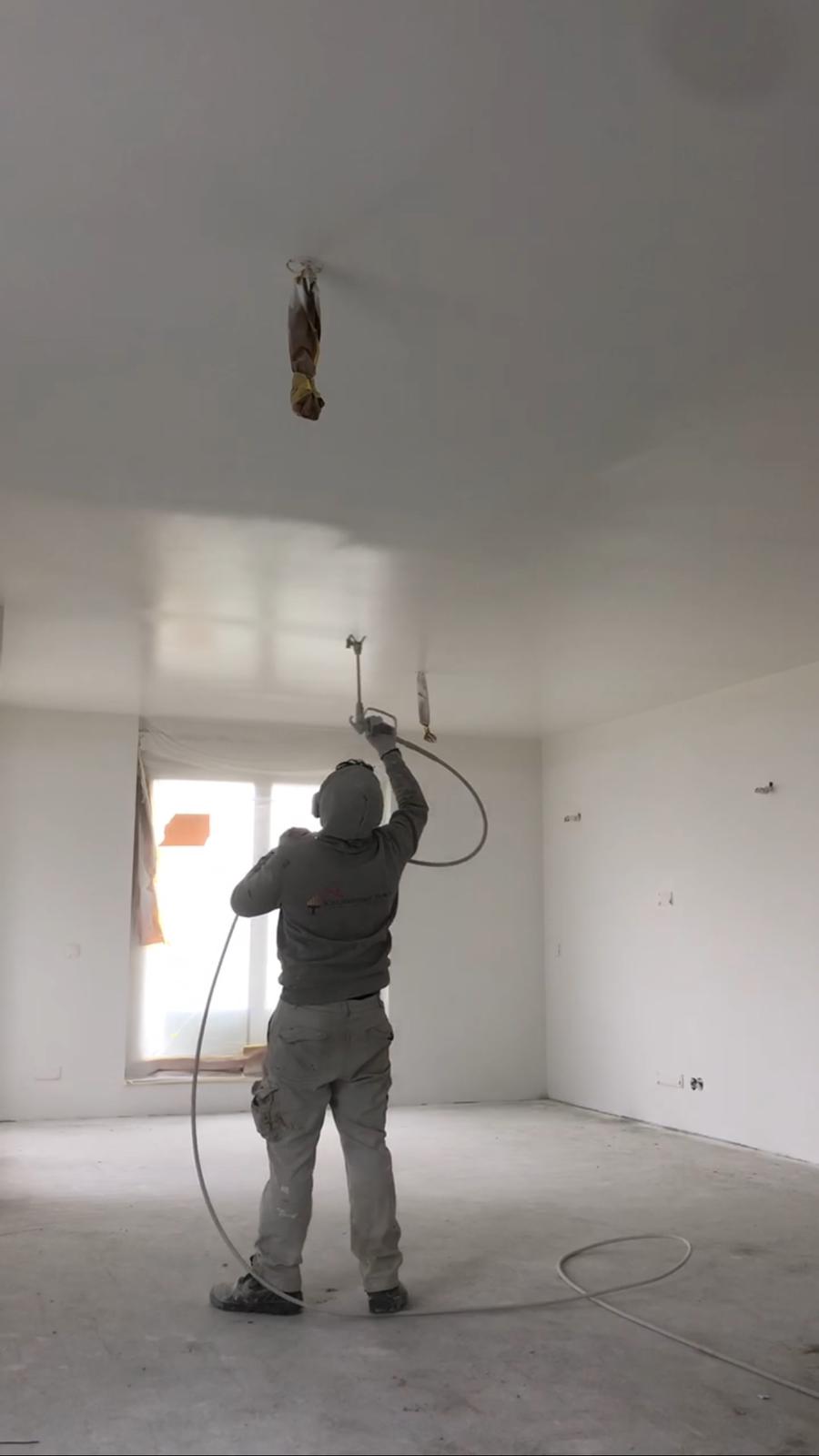 wanden en plafonds airless verfspuiten