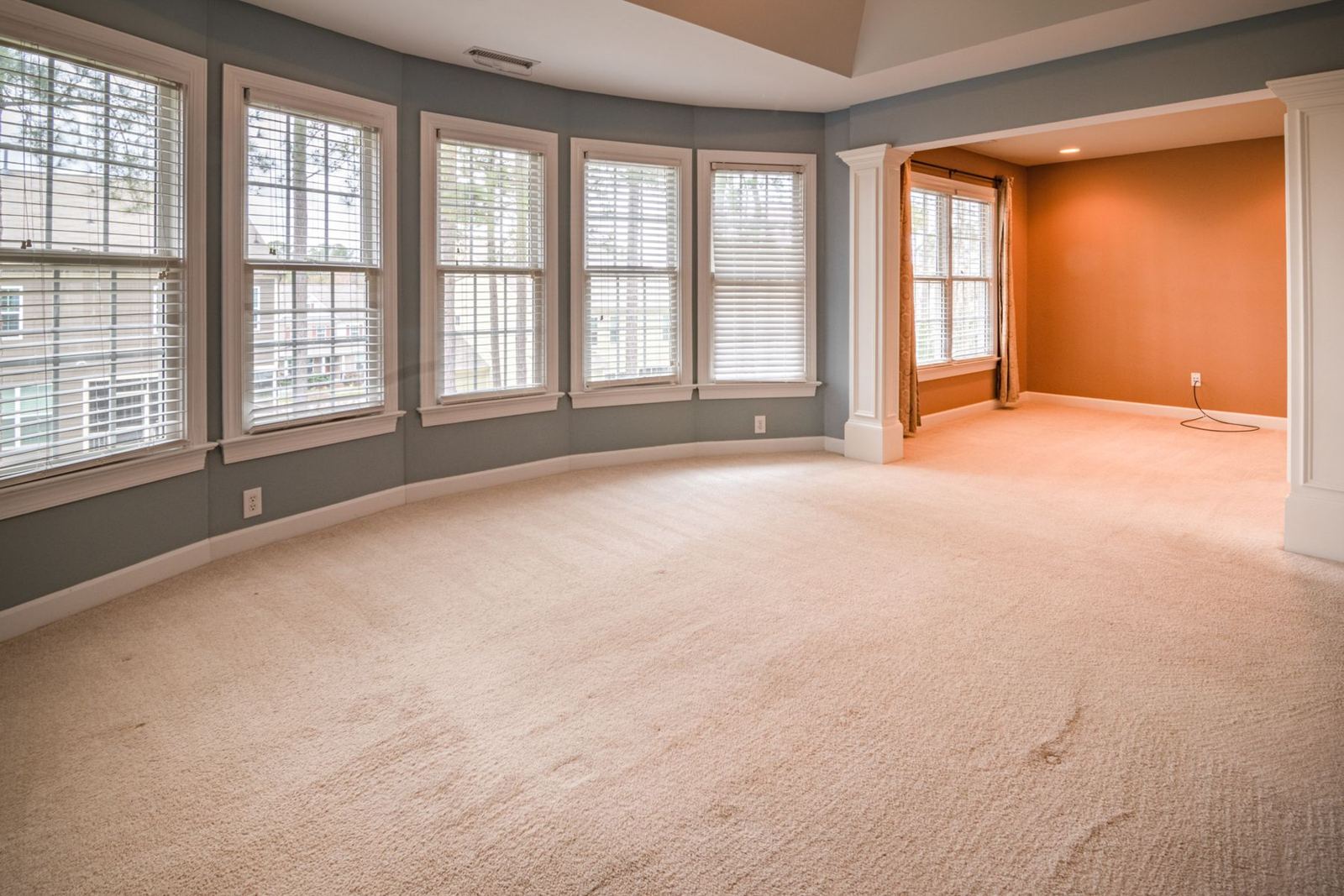 Bright carpeted room