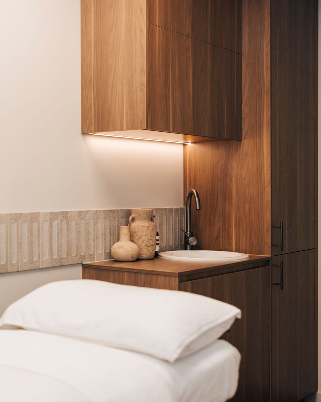 Pelle Clinic treatment room