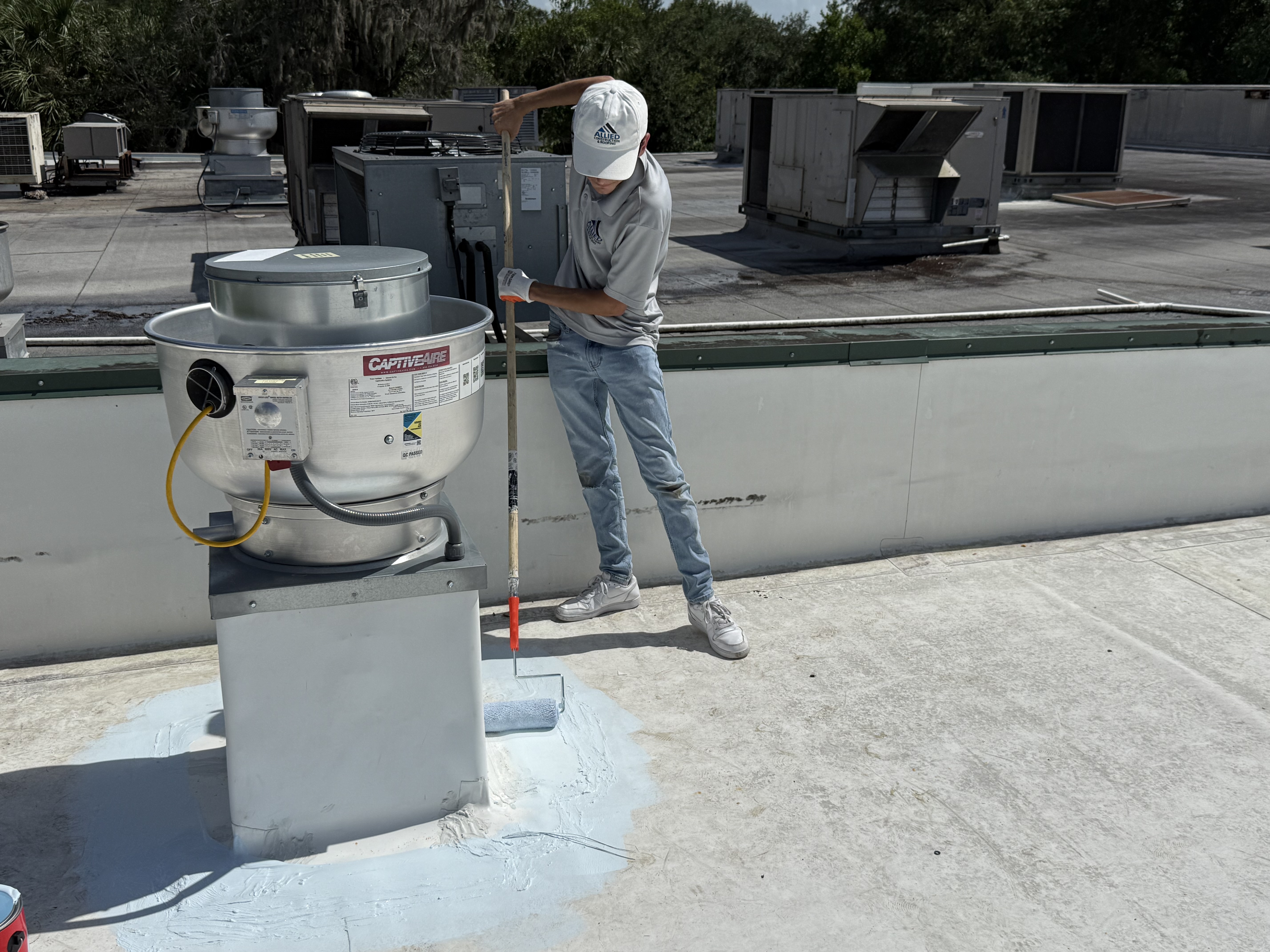 Emergency roofing service