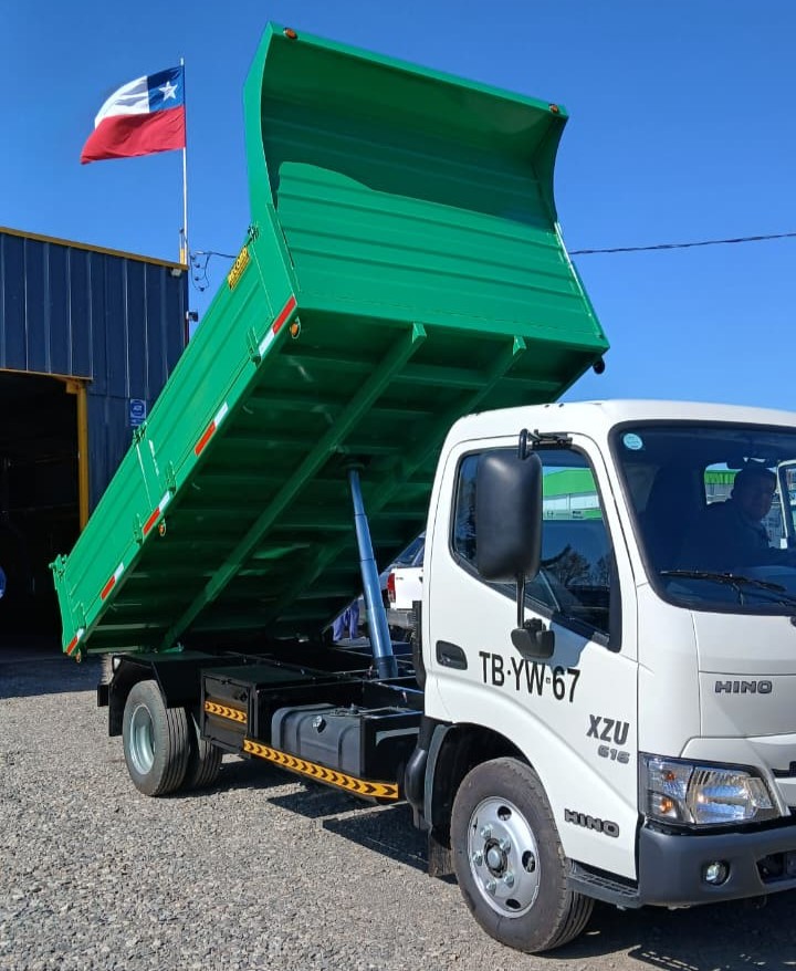 Tolva para camión fabricada en acero — Equipos Record Ñuble