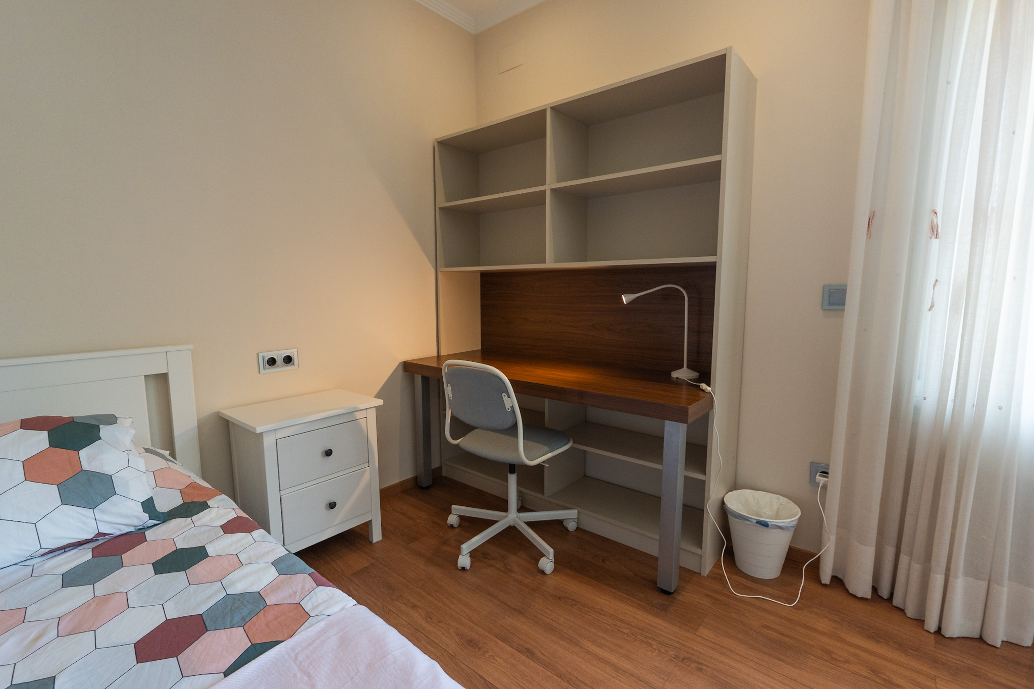 Oakwood XL Room — Ensuite Bathroom at Edom Coliving Valencia — photo 3