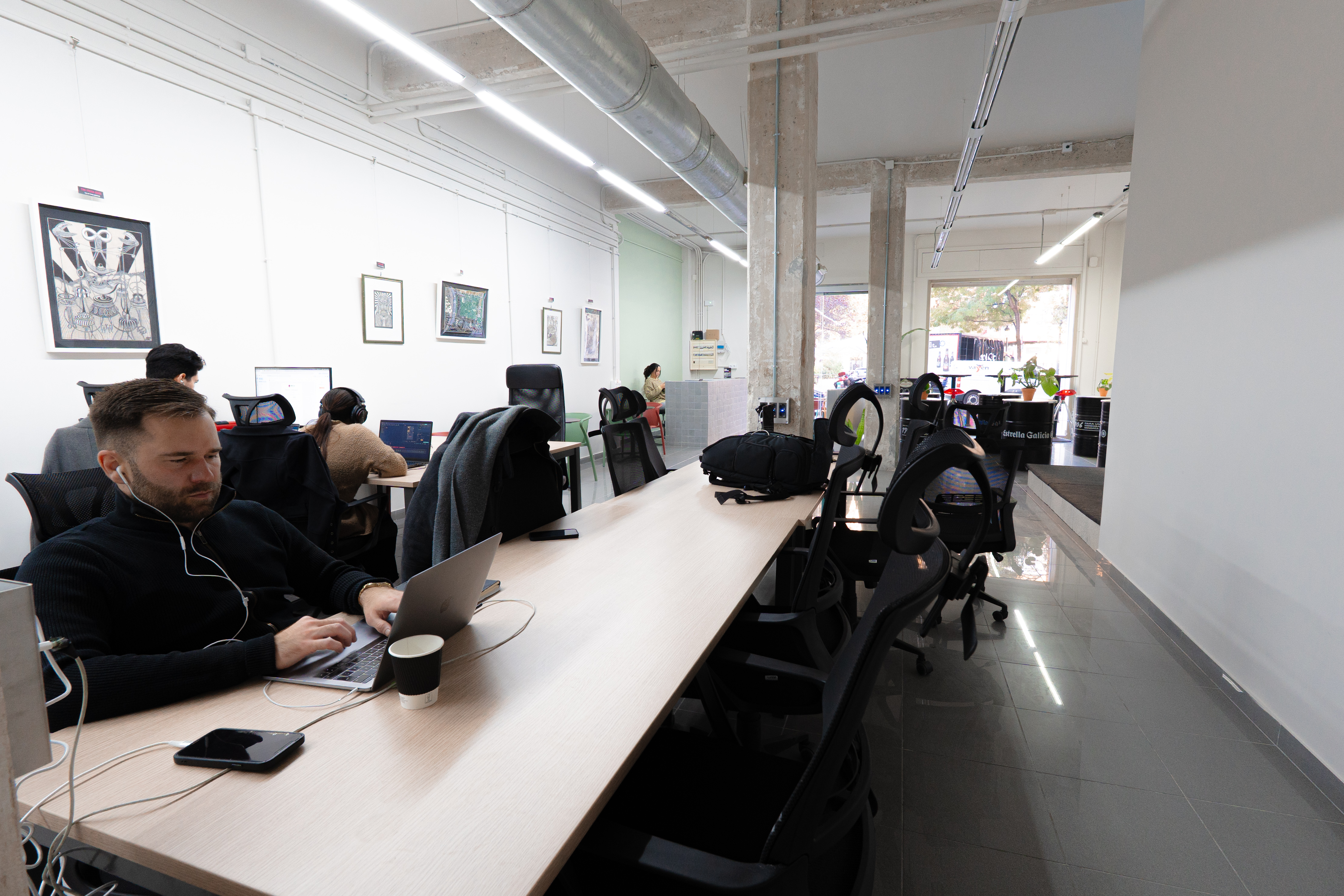 Edom Co-Working space in Valencia — desks, meeting rooms and community — photo 16