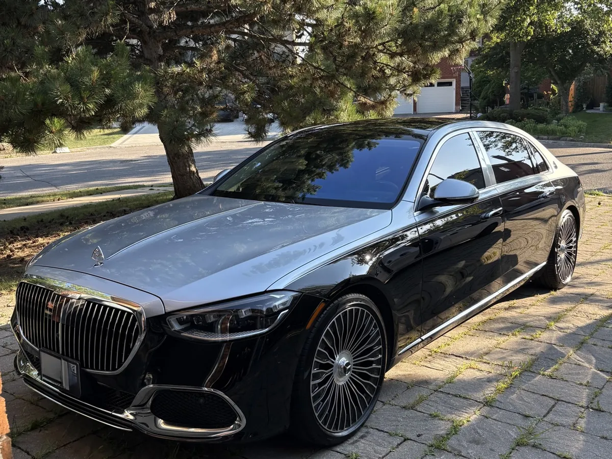 Clean polished vehicle after exterior mobile detailing