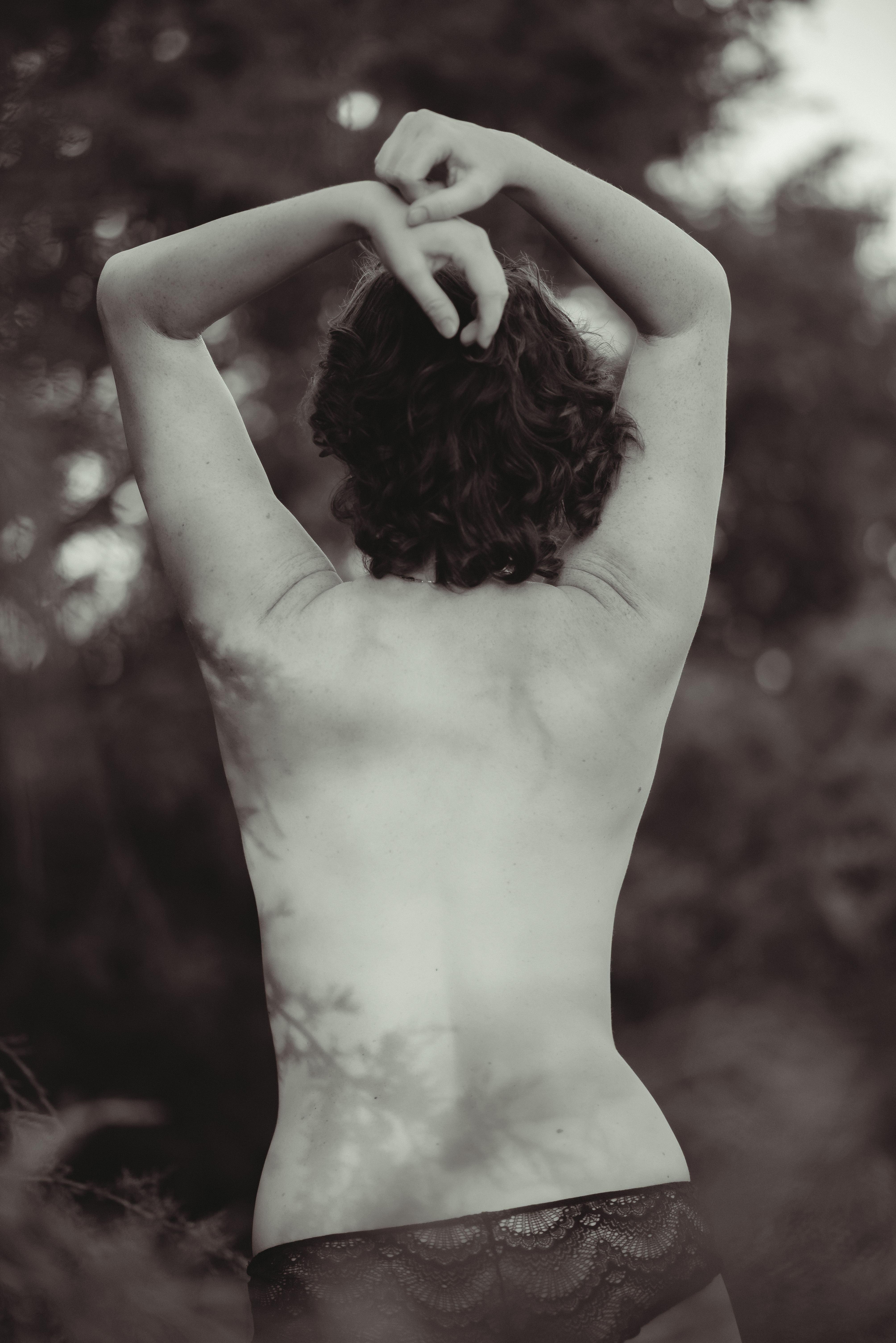 Professional boudoir photographer Empowering photography session Glamorous boudoir photos Artistic boudoir photography Personalized boudoir photoshoot