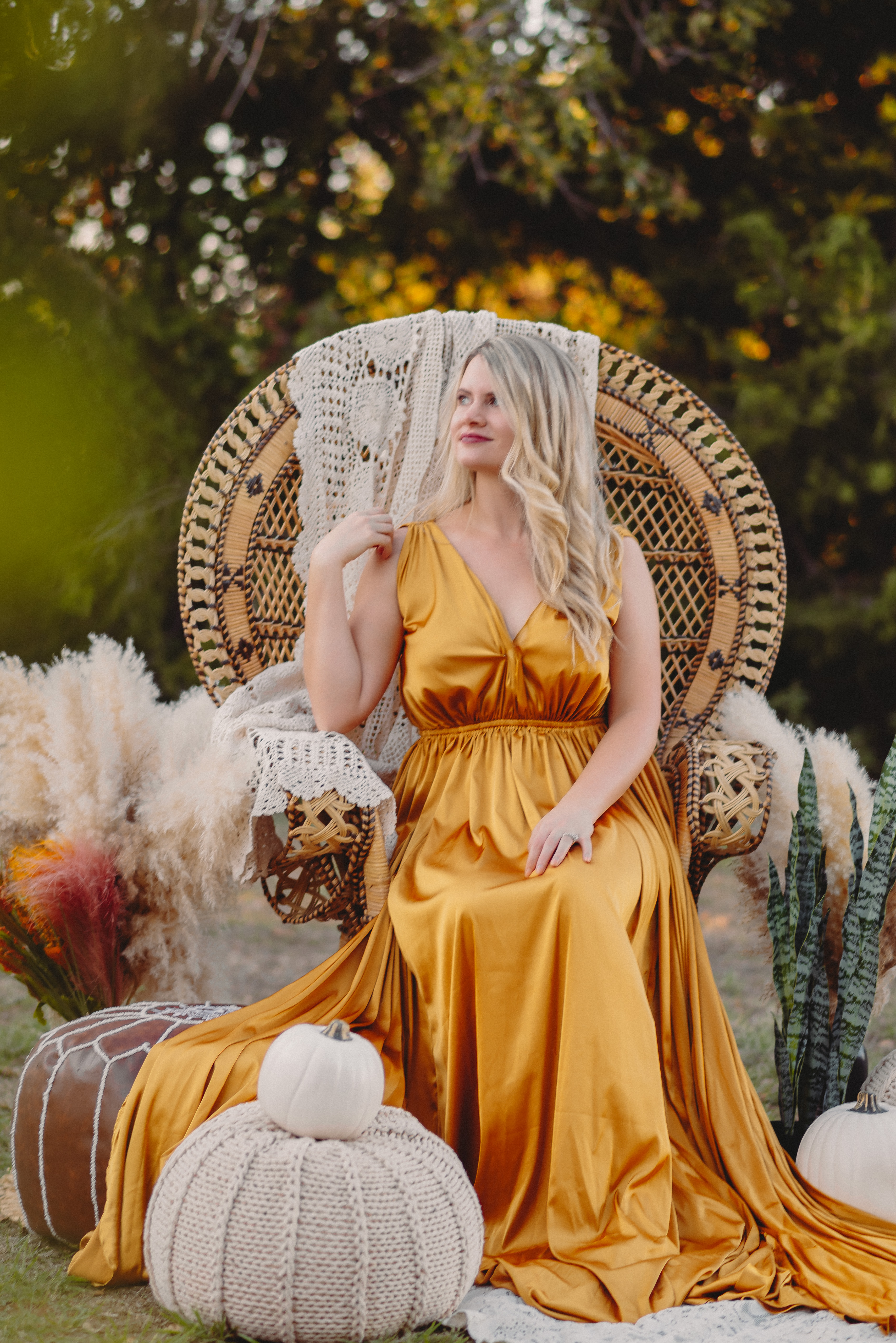 Professional boudoir photographer Empowering photography session Glamorous boudoir photos Artistic boudoir photography Personalized boudoir photoshoot