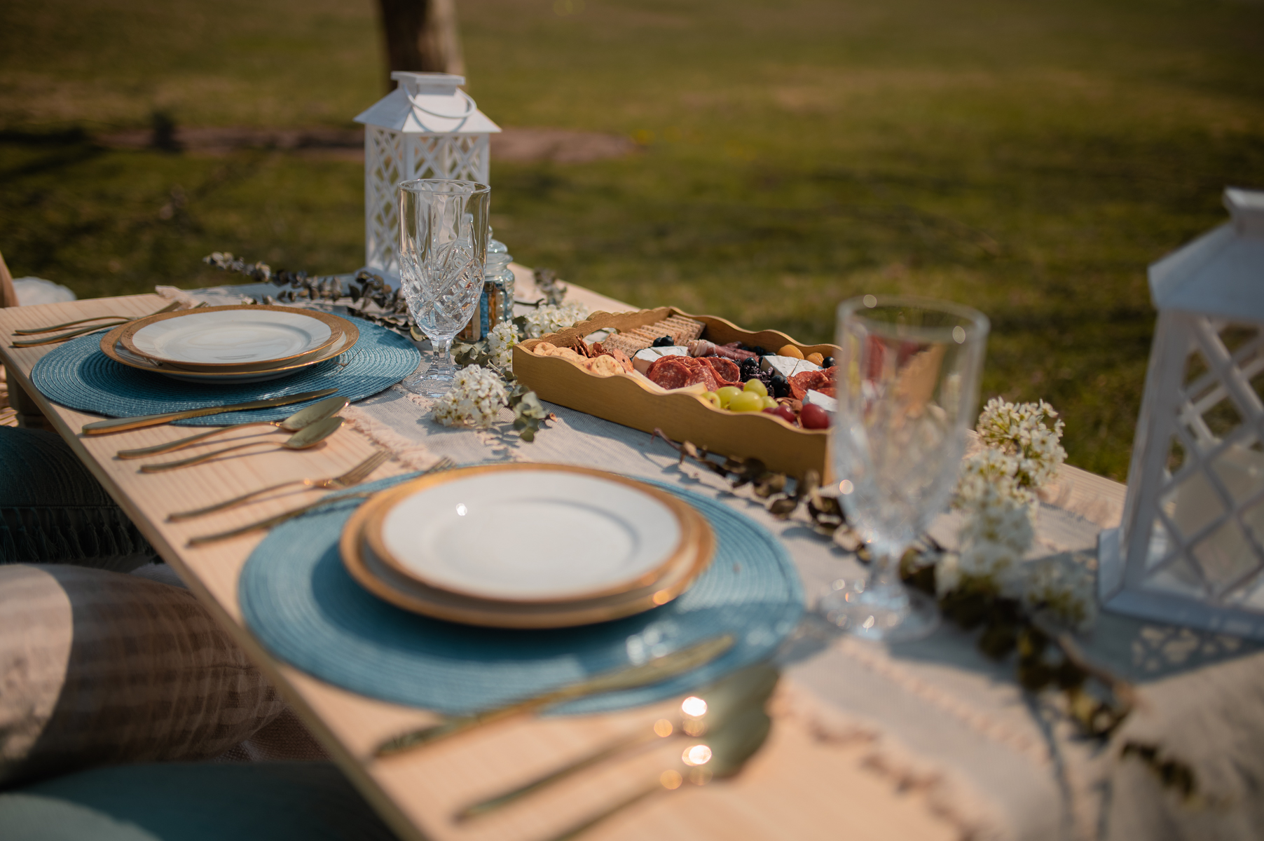 Luxury Picnics in Flint Hills Couple Date Night, Proposals, Mother's Day