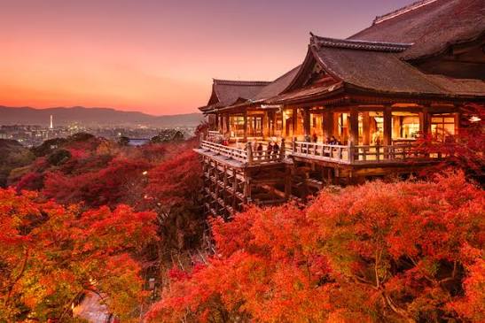 Kōyō at Kiyomizu-dera in Kyoto