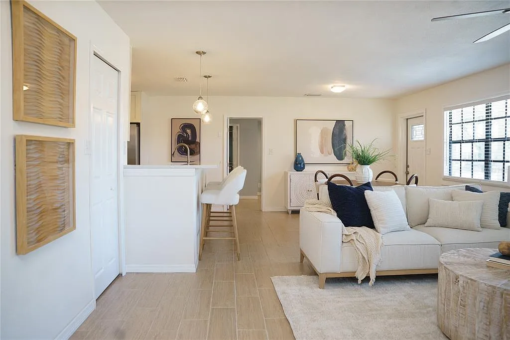 Living Room 4