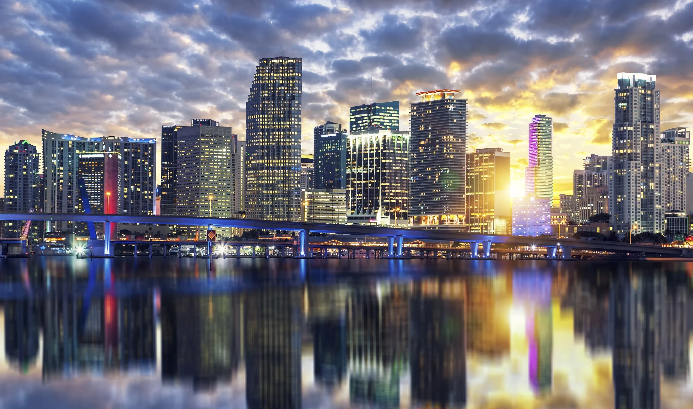 Tampa skyline at dusk