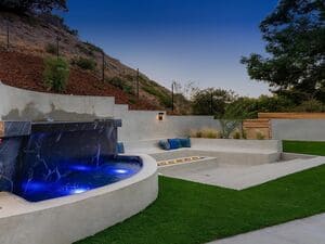 {{ custom_values.service_3 }} in {{custom_values.area_7})