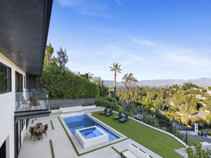 {{ custom_values.service_1 }} in {{custom_values.area_7})