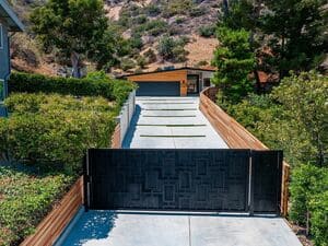 {{ custom_values.service_3 }} in {{custom_values.area_7})