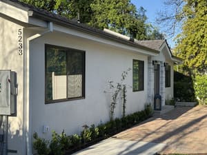 {{ custom_values.service_4 }} in {{custom_values.area_7})