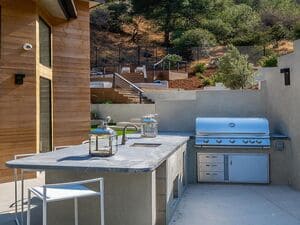 {{ custom_values.service_4 }} in {{custom_values.area_7})