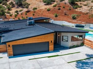 {{ custom_values.service_4 }} in {{custom_values.area_7})