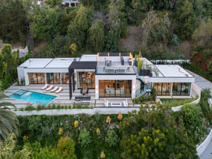 {{ custom_values.service_1 }} in {{custom_values.area_7})