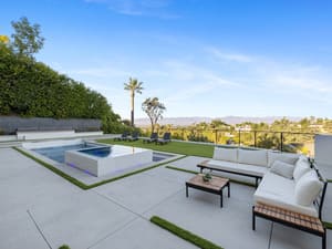 {{ custom_values.service_1 }} in {{custom_values.area_7})