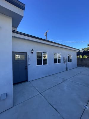 {{ custom_values.service_4 }} in {{custom_values.area_5})