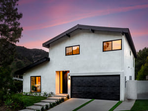 {{ custom_values.service_3 }} in {{custom_values.area_7})