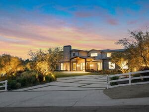 {{ custom_values.service_1 }} in {{custom_values.area_7})