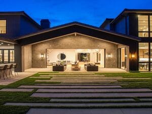 {{ custom_values.service_4 }} in {{custom_values.area_7})