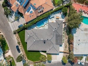 {{ custom_values.service_1 }} in {{custom_values.area_7})