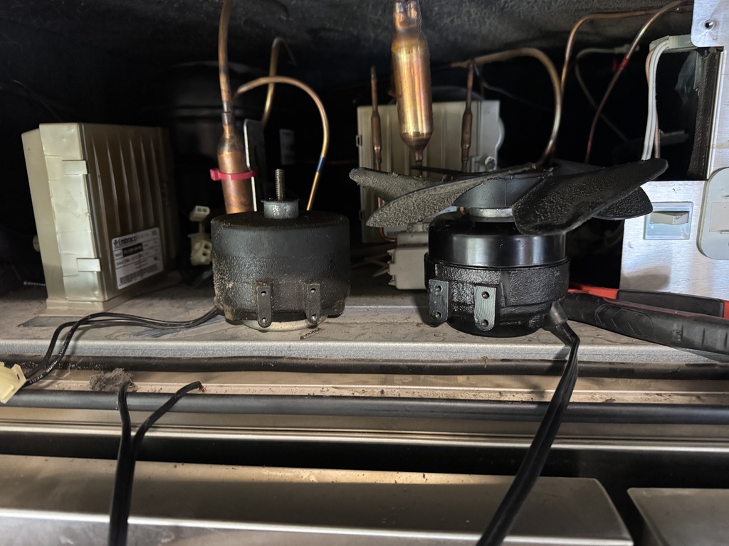 Condenser fan motors during Sub-Zero PRO 48 fan replacement Condenser fan motors during Sub-Zero PRO 48 fan replacement