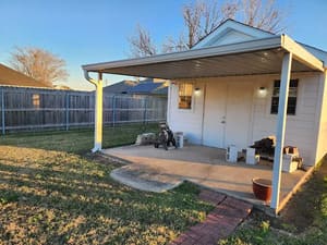 {{ custom_values.service_1 }} in {{custom_values.area_2})