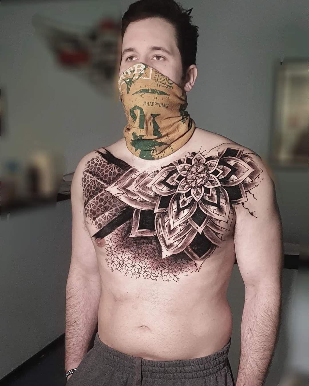 Individuelles Sleeve-Projekt, originales Tattoo-Design im Hive Tattoo Studio Salzburg