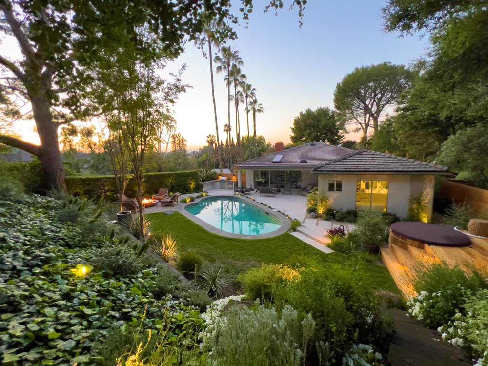 {{ custom_values.service_3 }} in {{custom_values.area_6})