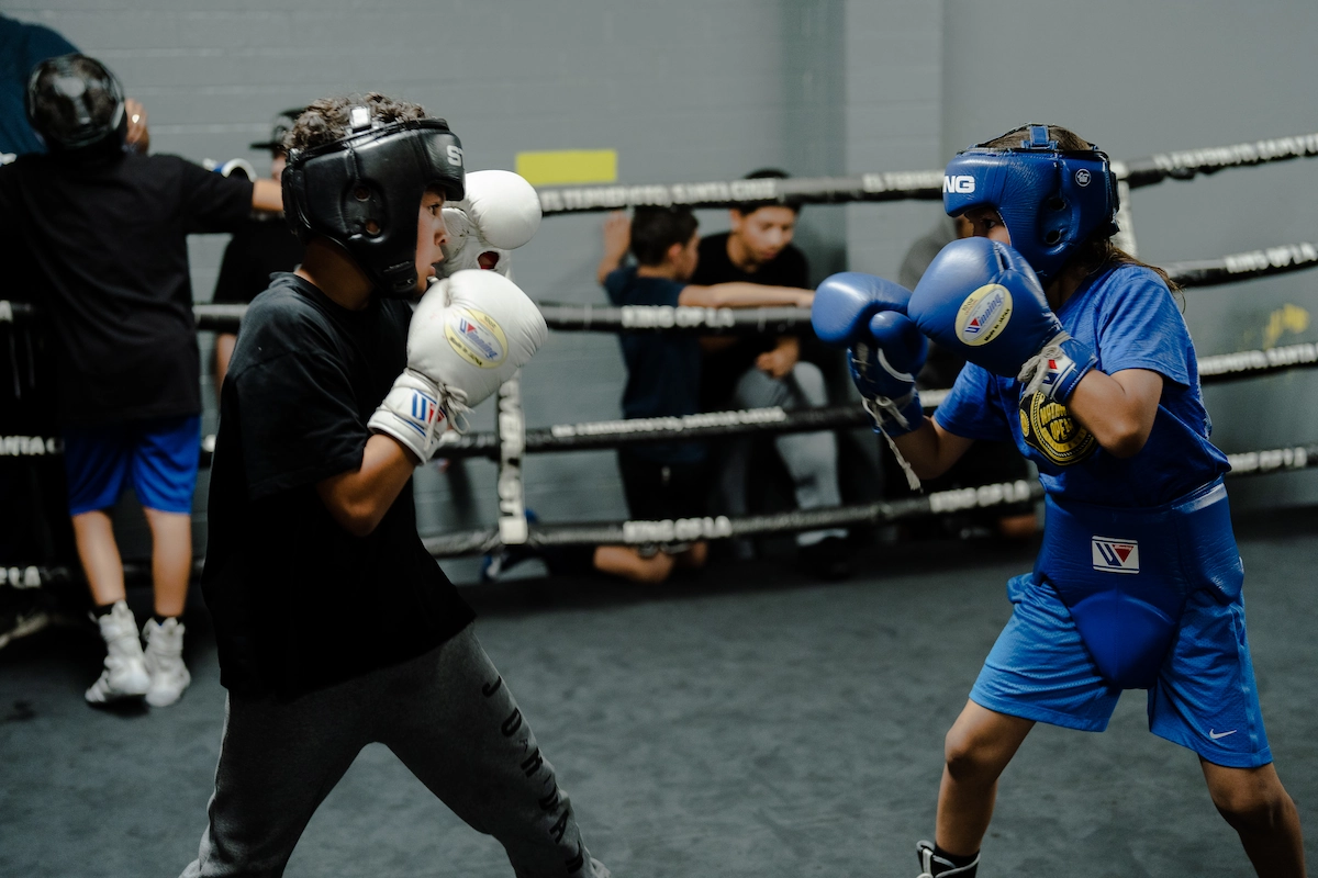 Sparring Sessions Supervised boxing sparring session in the ring