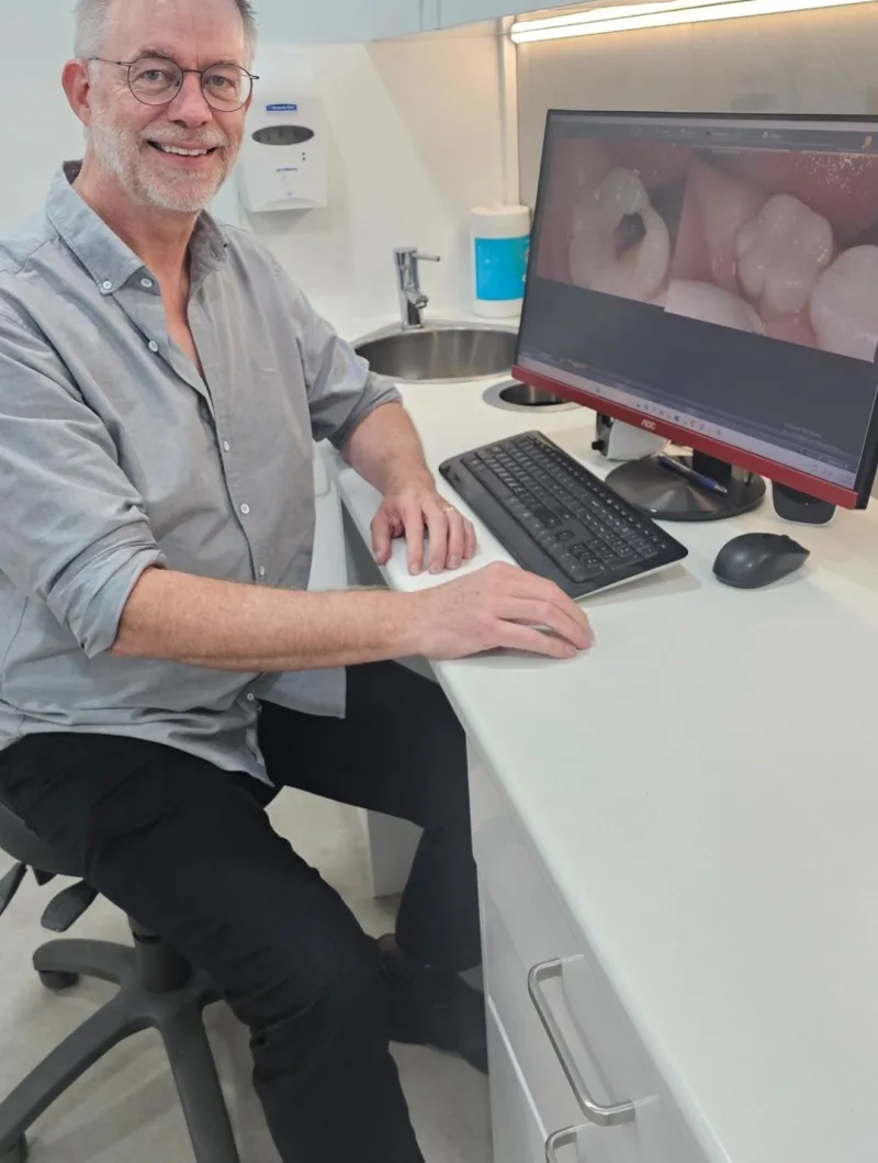 Dr Gilbert Stehbens