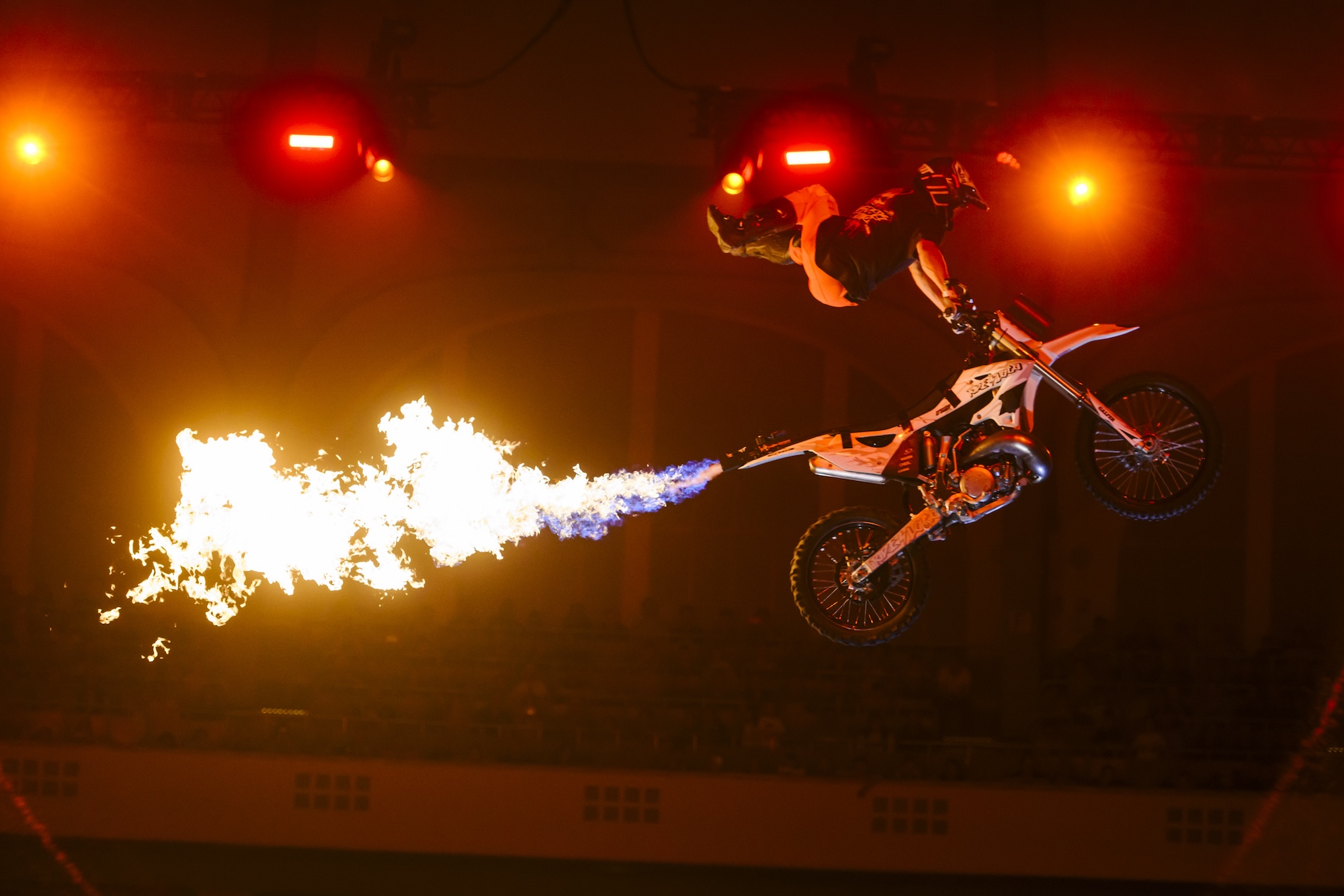 Masters of Dirt — Flying Rider with Fire