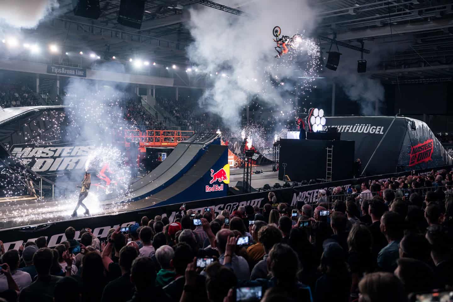Arena Show — Masters of Dirt Full Show Buyout