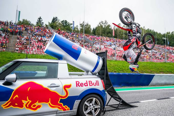 Masters of Dirt × Red Bull