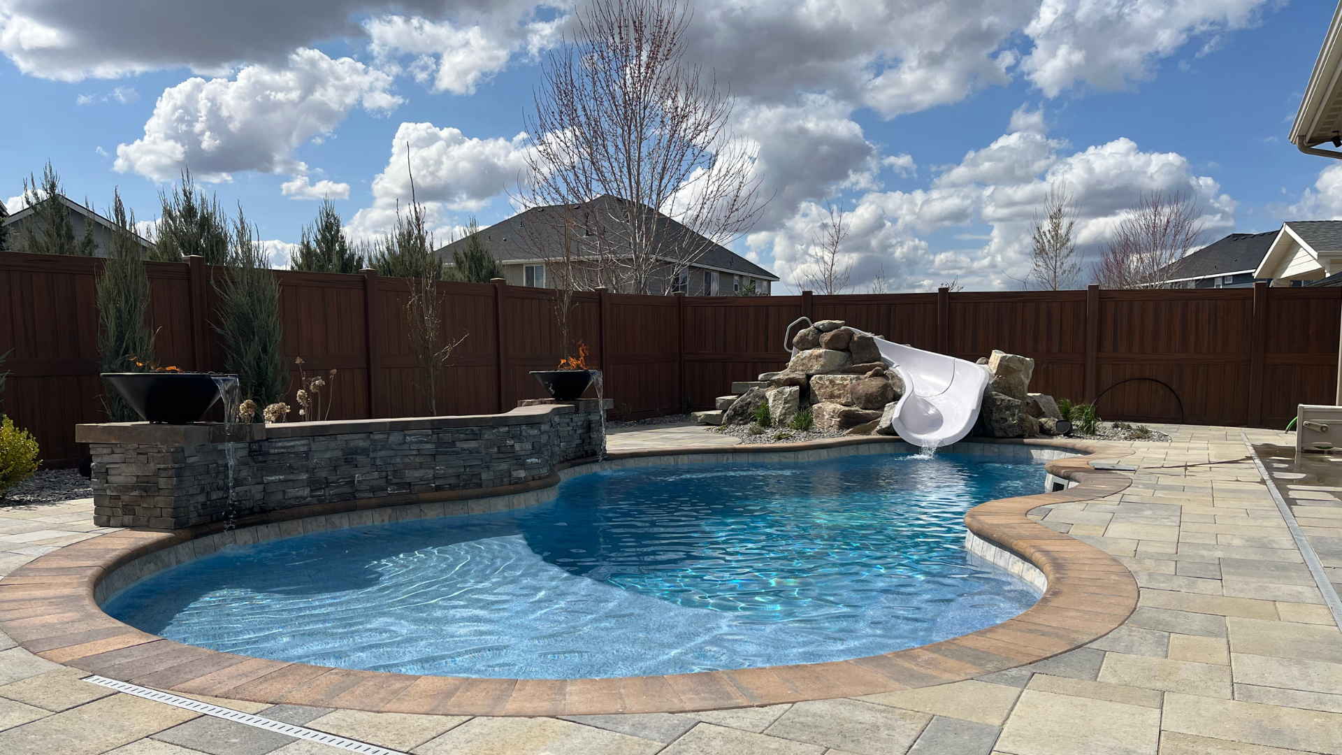 {{ custom_values.service_1 }} in {{custom_values.biz_area_1})