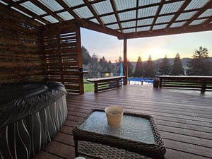 {{ custom_values.service_1 }} in {{custom_values.area_6})