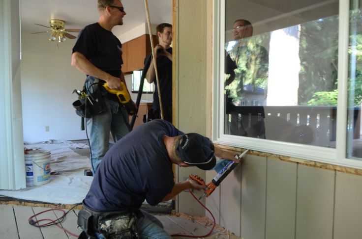 {{ custom_values.service_1 }} in {{custom_values.biz_area_1})