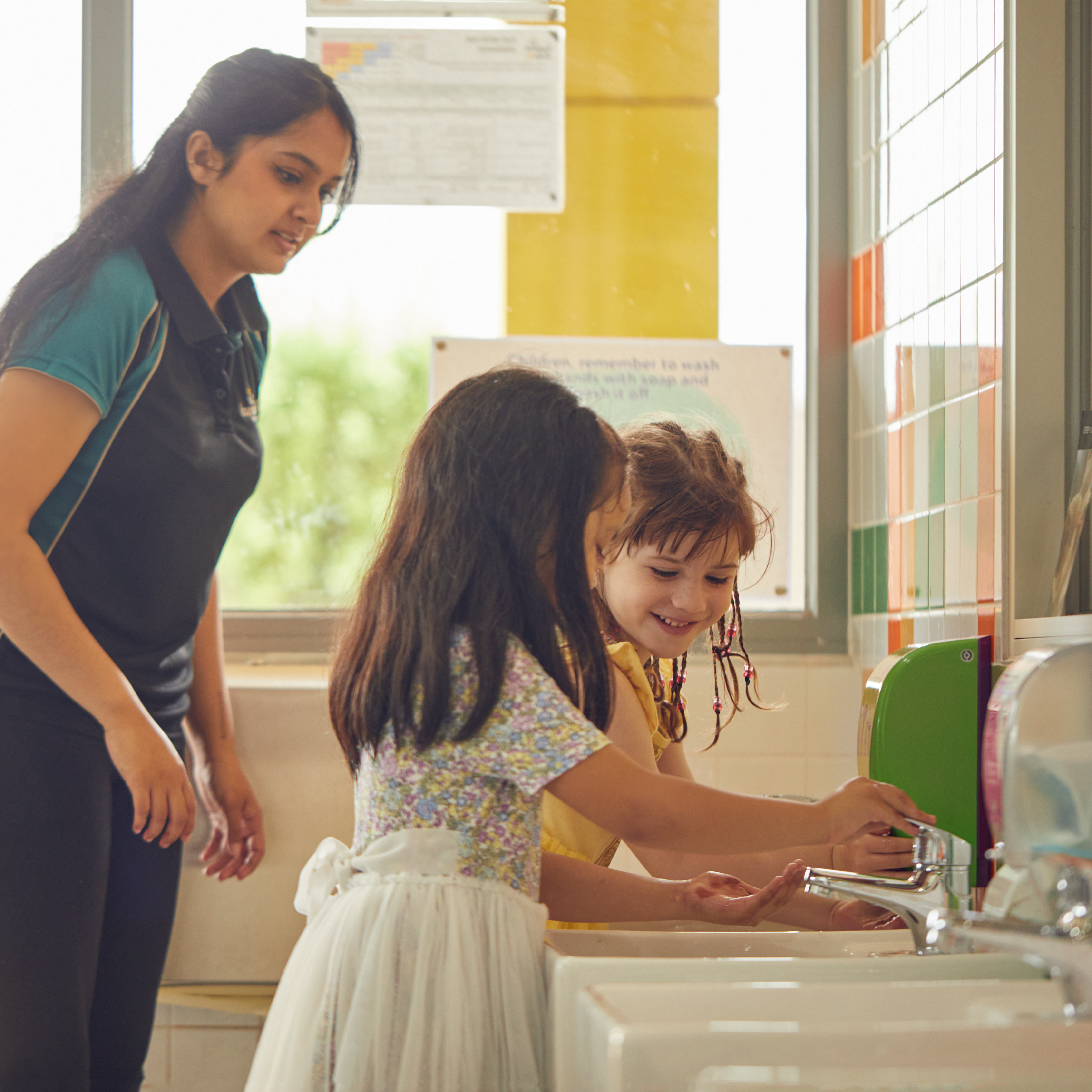 attentitve caregivers with children